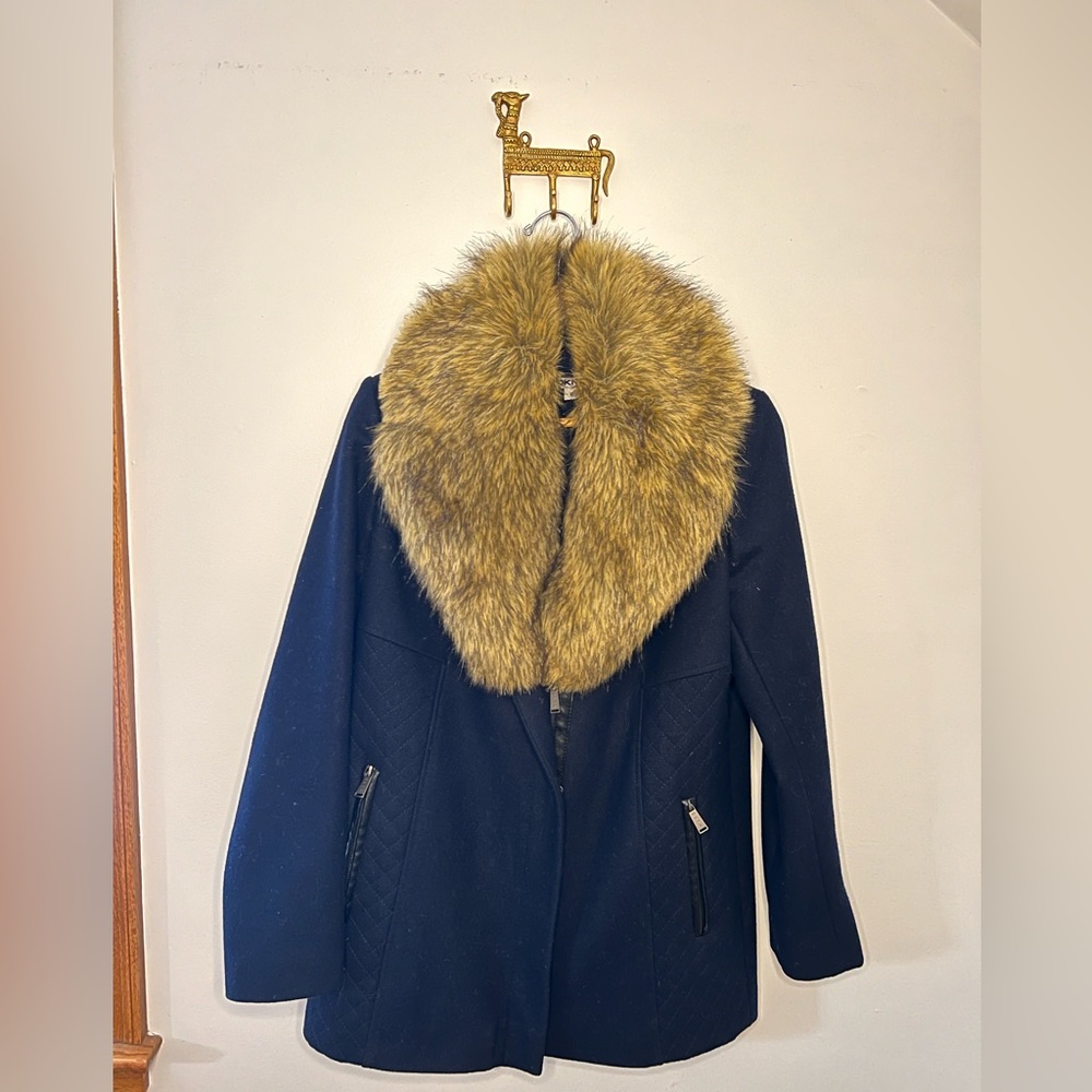DKNY Wool Blend peacoat with removable faux fur collar - Navy